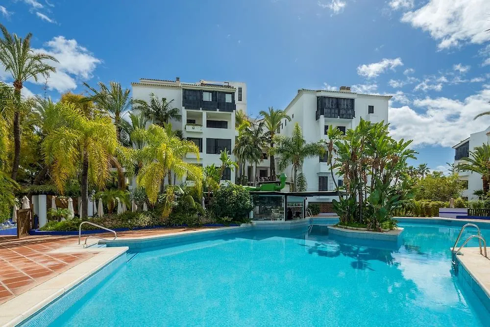 Jardines De Las Golondrinas Aparthotel Marbella Apartment