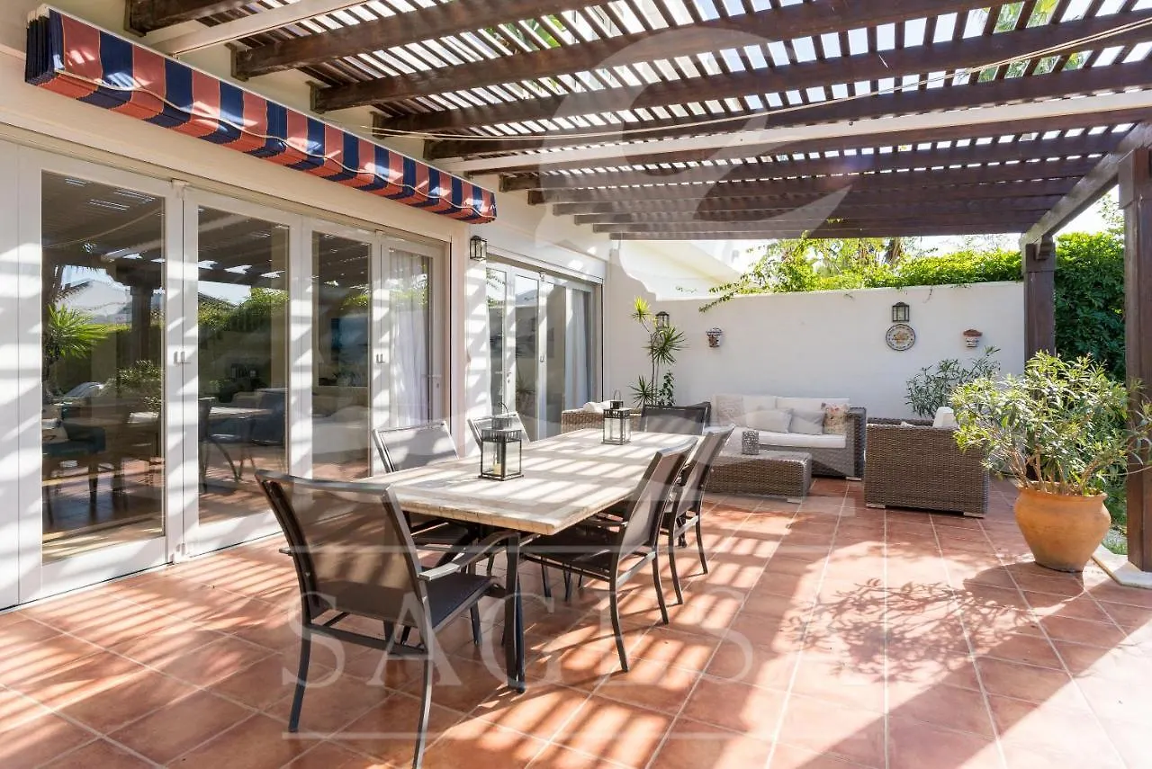 Jardines De Las Golondrinas Aparthotel Marbella Apartment