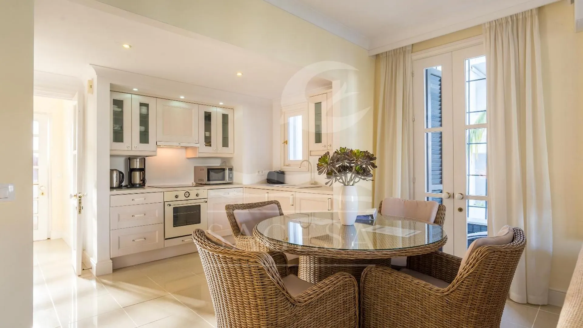 Jardines De Las Golondrinas Aparthotel Marbella Apartment