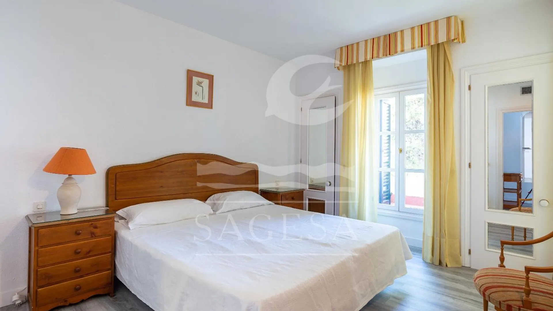1015 - Jardines Golondrinas - Three Bedrooms Apartment Lake View