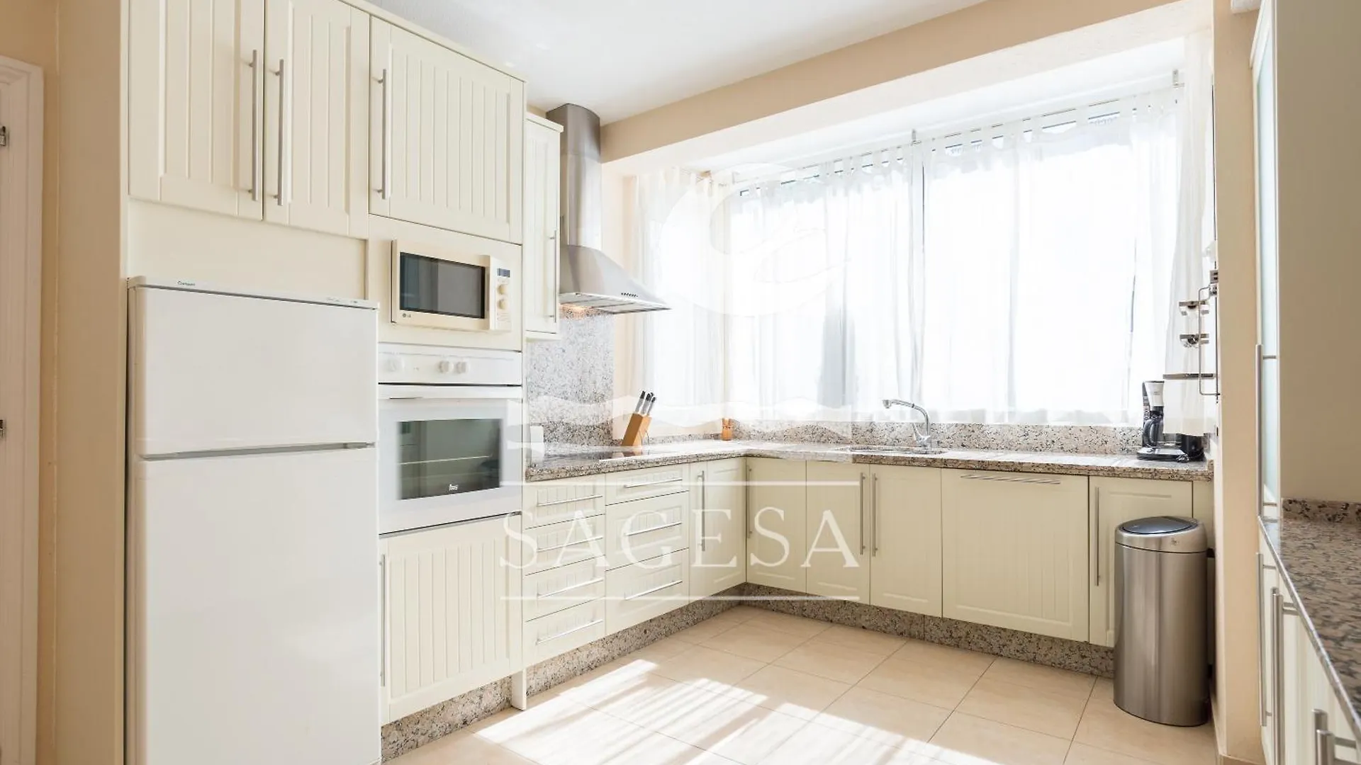 1015 - Jardines Golondrinas - Three Bedrooms Apartment Lake View Spain