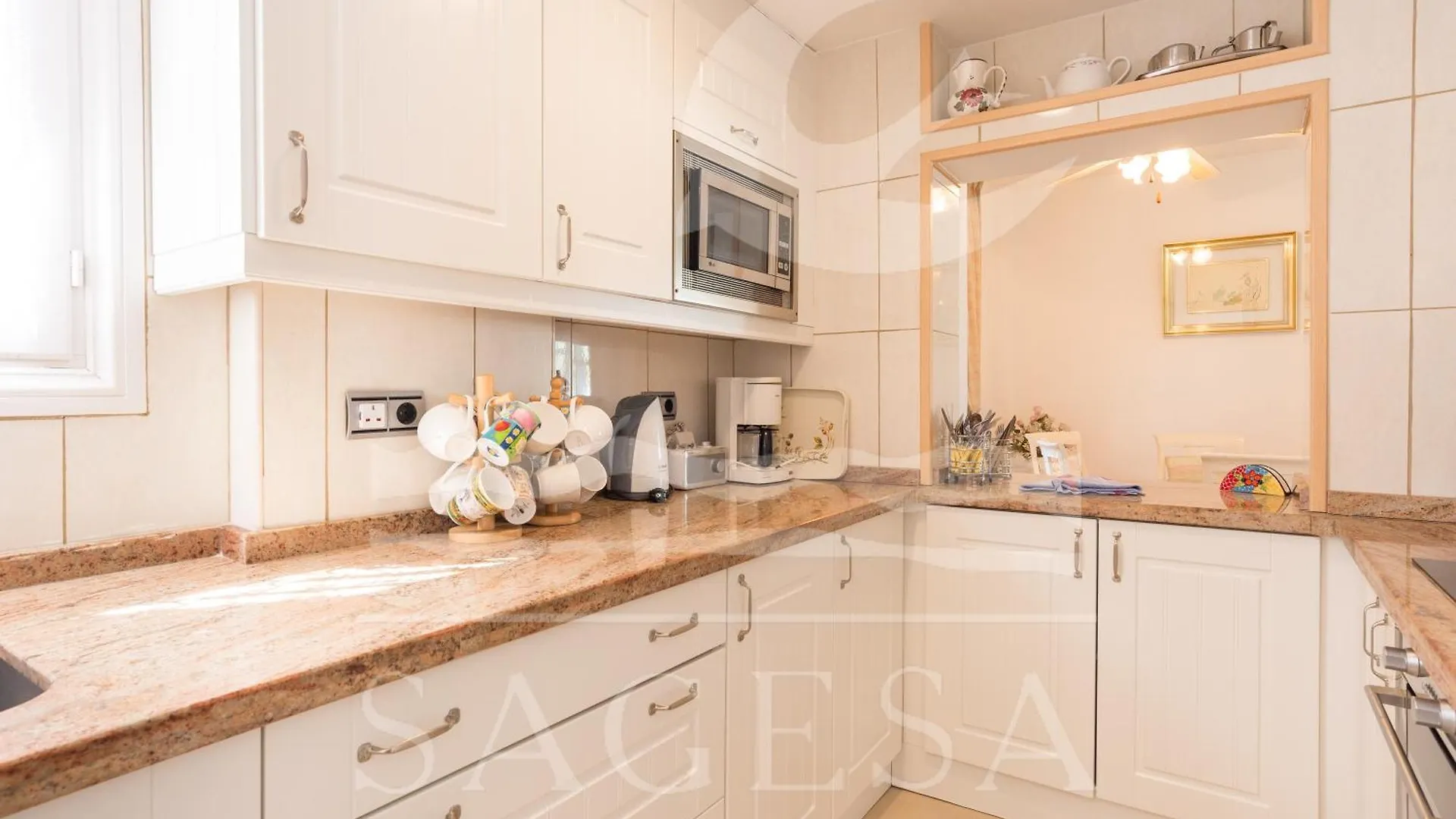 1015 - Jardines Golondrinas - Three Bedrooms Apartment Lake View Marbella