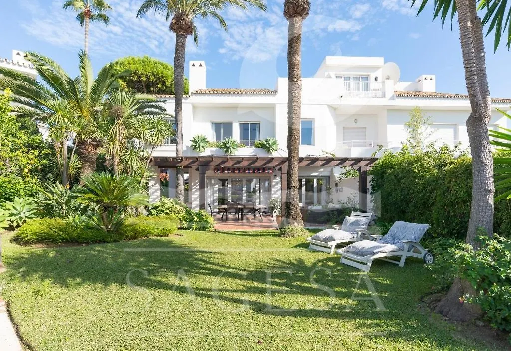 Jardines De Las Golondrinas Aparthotel Marbella
