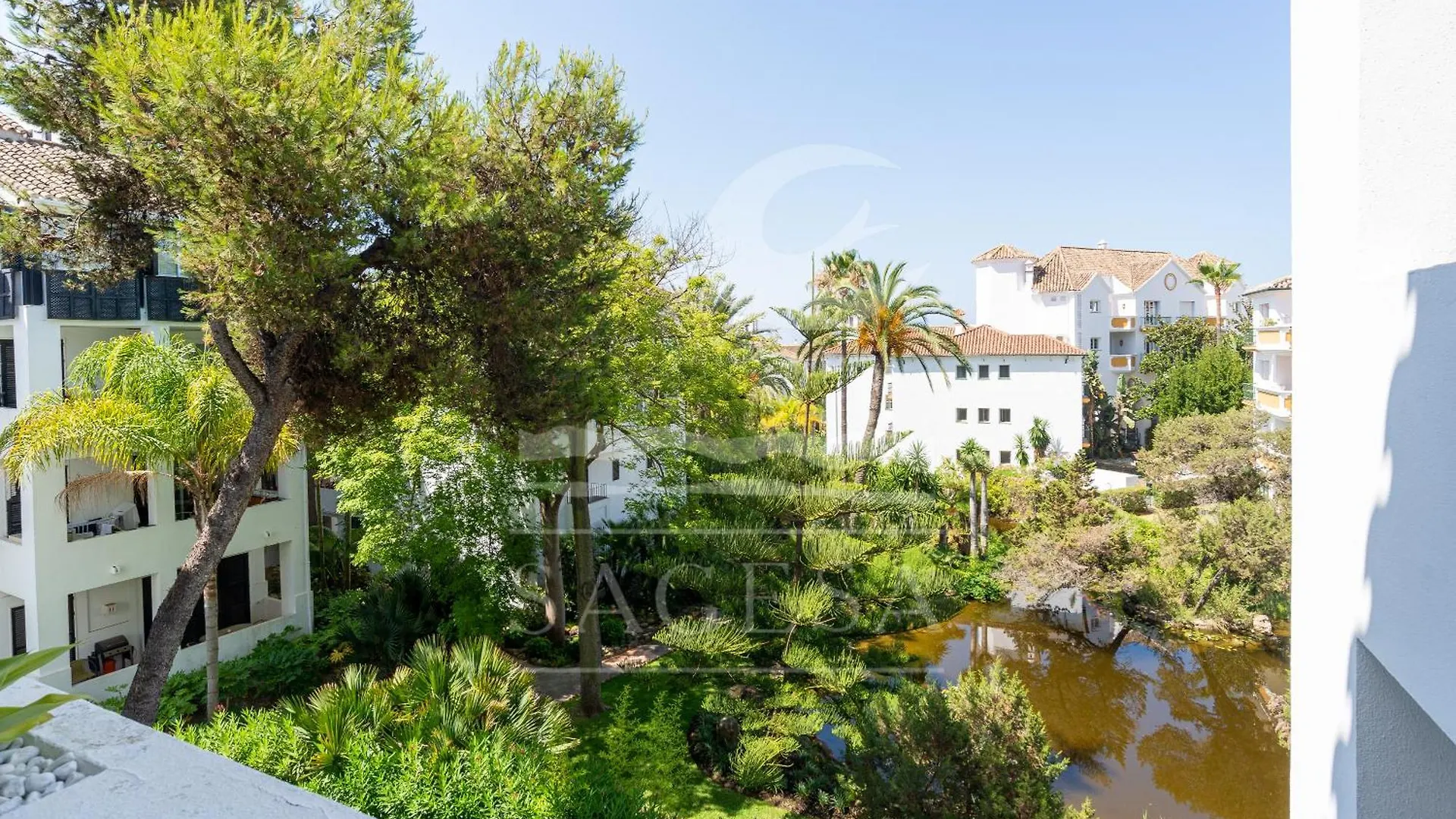 Jardines De Las Golondrinas Marbella