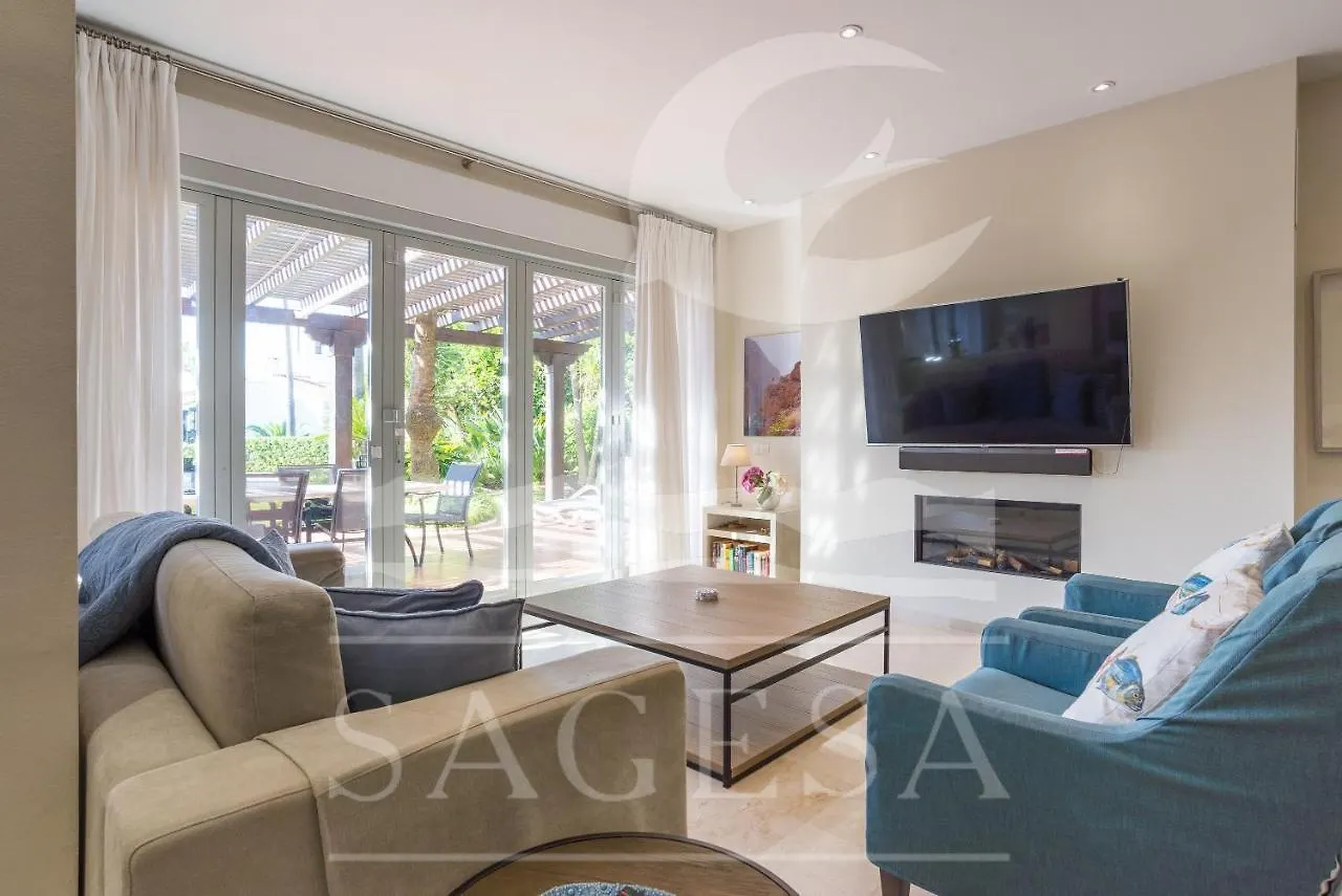 Jardines De Las Golondrinas Marbella Apartment